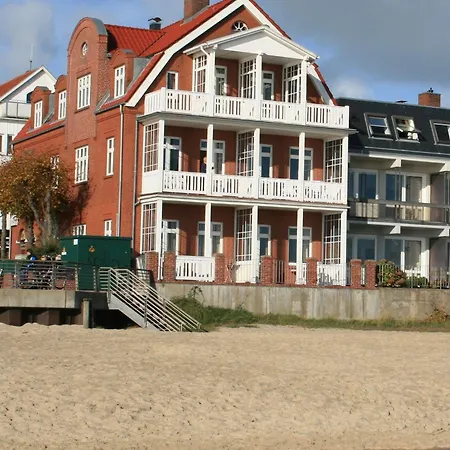 Gaestehaus-gorch-fock-wohnung-4-mit-direktem-meerblick * Wyk auf Foehr
