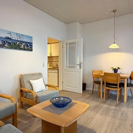 Gaestehaus-gorch-fock-wohnung-4-mit-direktem-meerblick Wyk auf Föhr